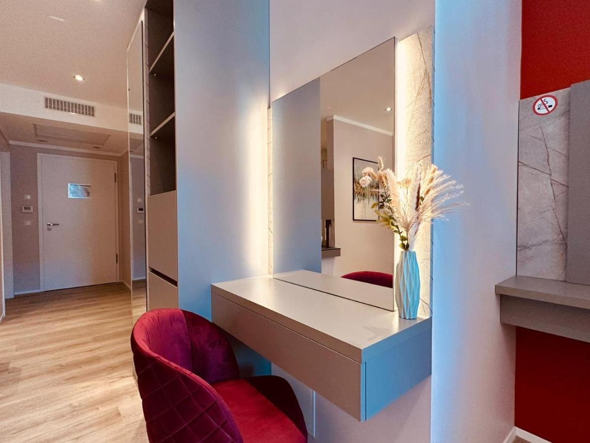 Mea Hotel *